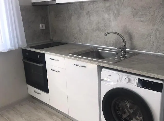 борис Апартамент Равда