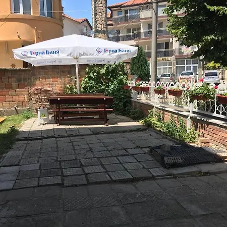 борис 公寓 拉夫达